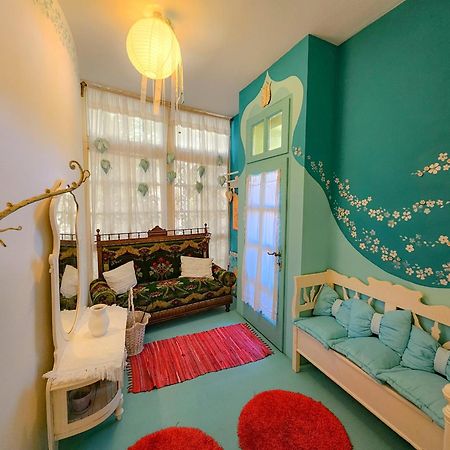 Готель Feher Tulipan Apartman Дебрецен Екстер'єр фото