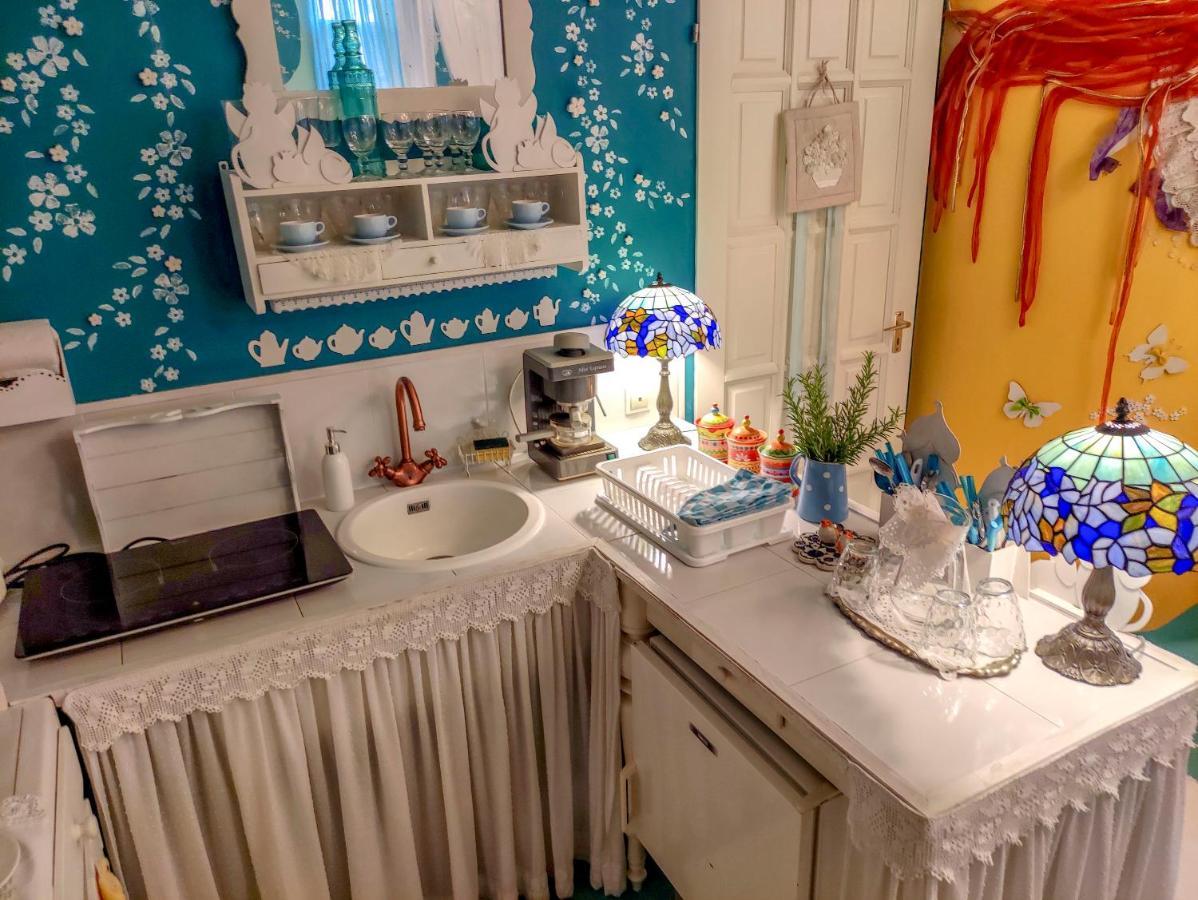 Готель Feher Tulipan Apartman Дебрецен Екстер'єр фото