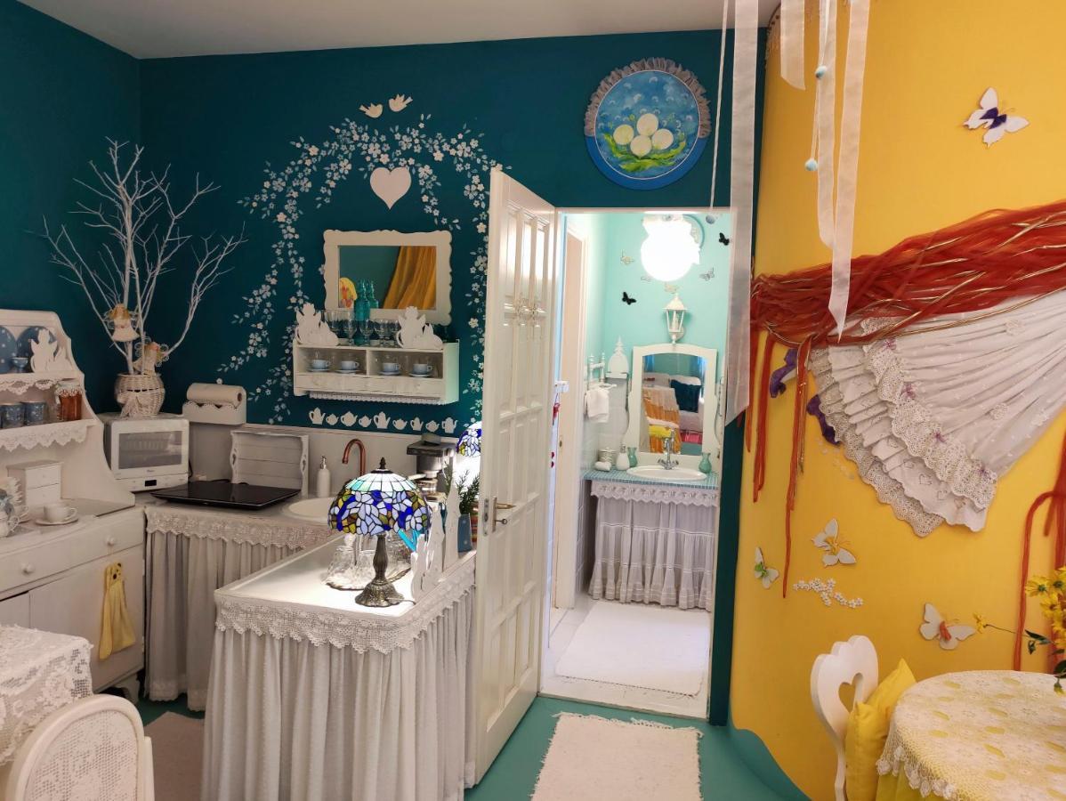 Готель Feher Tulipan Apartman Дебрецен Екстер'єр фото
