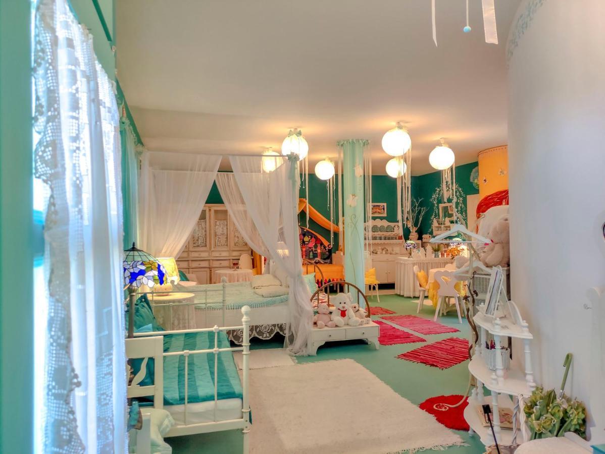 Готель Feher Tulipan Apartman Дебрецен Екстер'єр фото