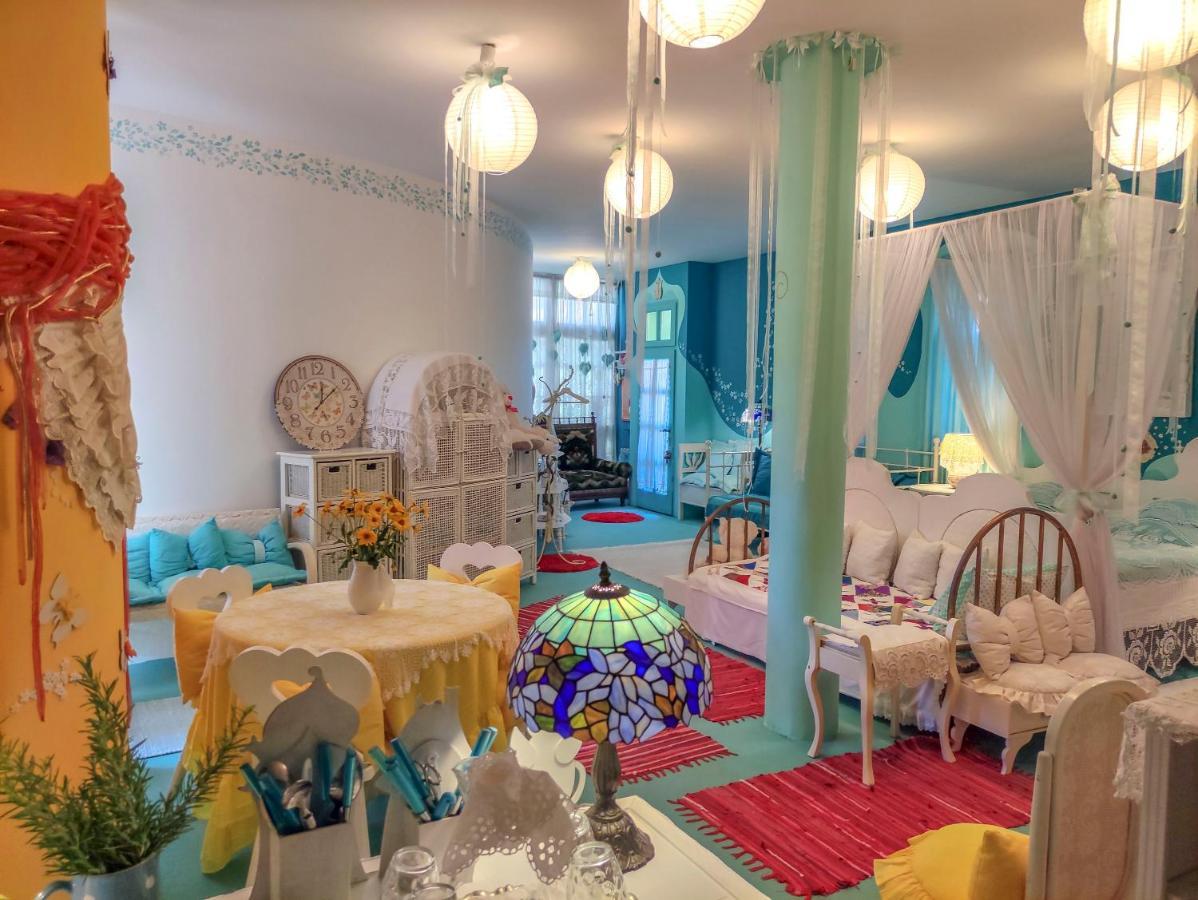 Готель Feher Tulipan Apartman Дебрецен Екстер'єр фото
